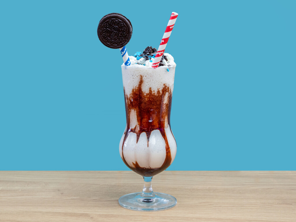 SHAKES & SMOOTHIES